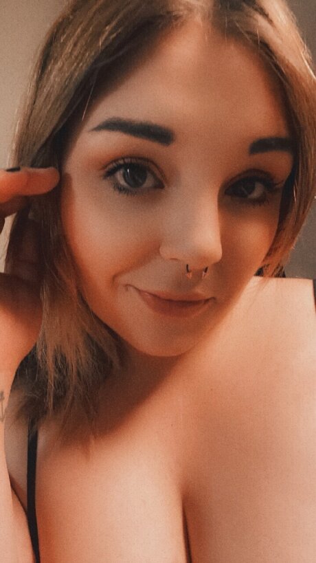 Naken läckt OnlyFans-bild av Freakyfia