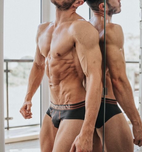 Nacktes geleaktes OnlyFans-Foto von Flex
