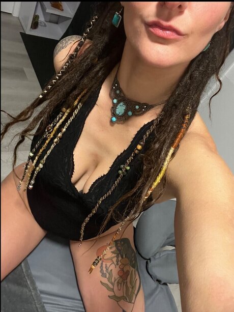 Naken lekkede OnlyFans-bilde av Akshaya