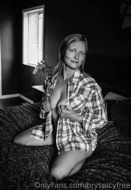 Nagie wyciekłe zdjęcie OnlyFans od Onehotmomma1220free