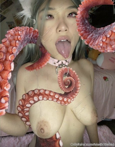 Lewdkittenxo