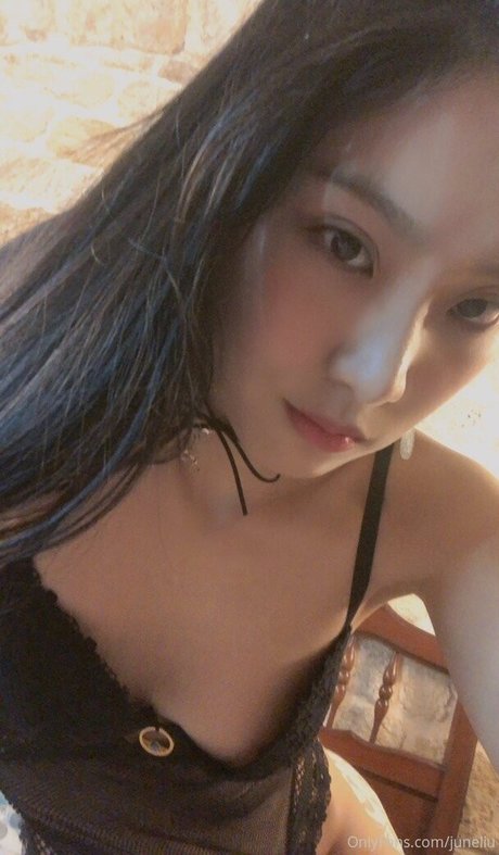 Nahá fotka uniklých OnlyFans od Juneliu