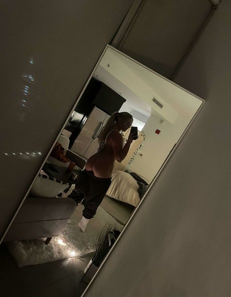 Nagie wyciekłe zdjęcie OnlyFans od Melanie Doulik