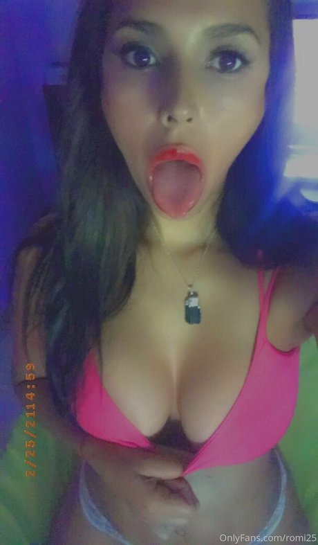 Foto di nudo di fuga di OnlyFans di Missrichlove