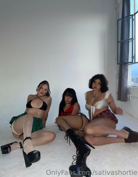 Naakte gelekte OnlyFans-foto van Sativashortie