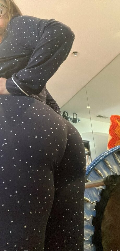 Naken lekkede OnlyFans-bilde av Teslaworld