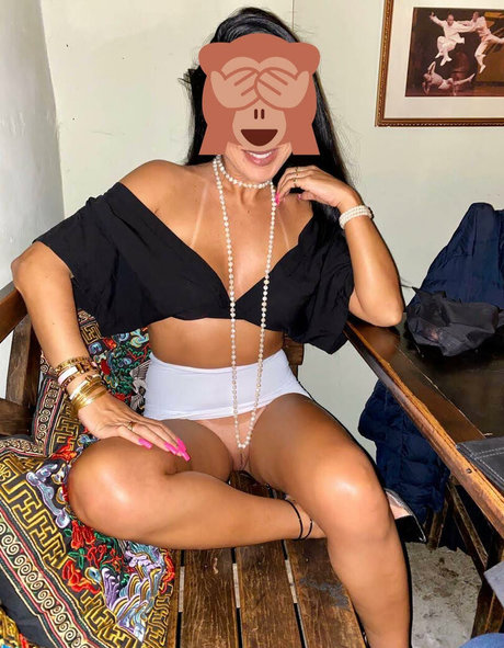 Alaston vuotanut OnlyFans-kuva Maira Fraga