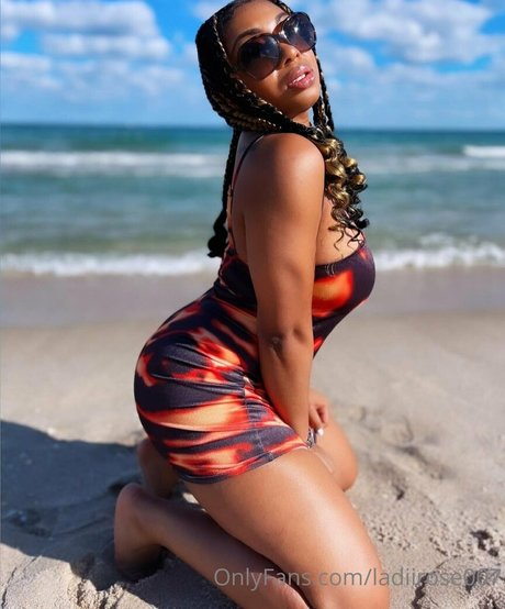 Nacktes geleaktes OnlyFans-Foto von Bodyonrose