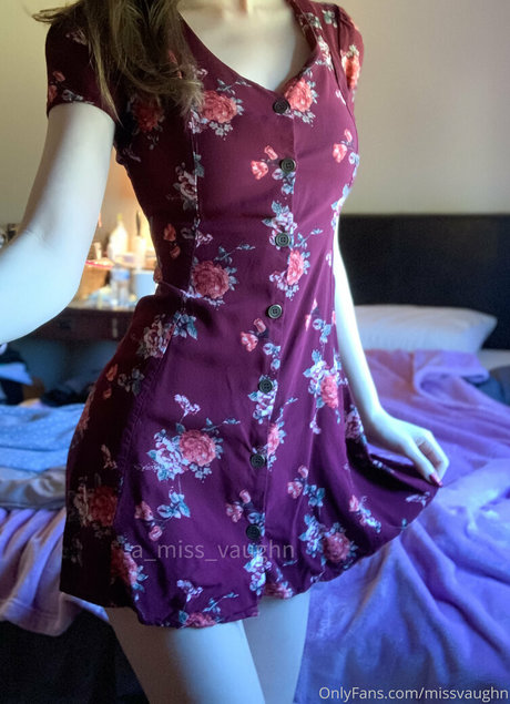 Miss Vaughn OnlyFans 유출 누드 사진