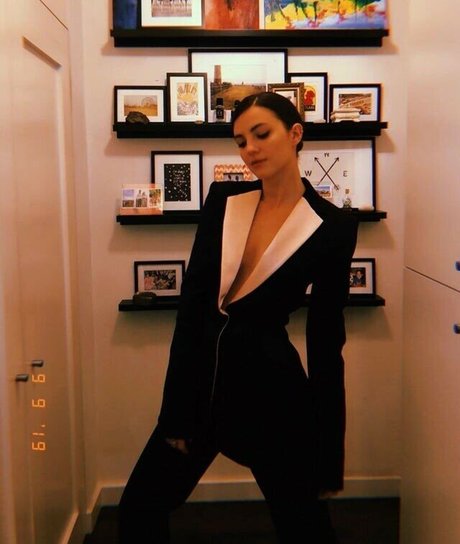 Ella Hunt