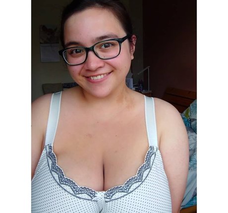 Naken lekkede OnlyFans-bilde av Janineaam