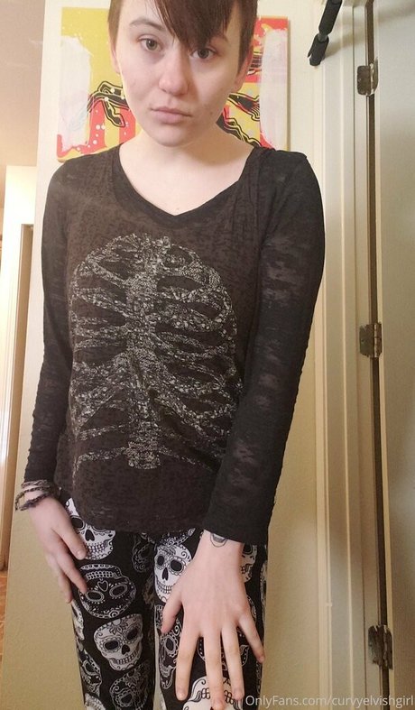 Curvyelvishgirl