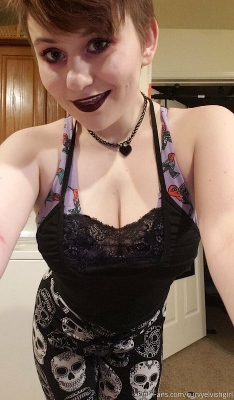 Curvyelvishgirl