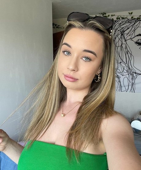 Nahá fotka uniklých OnlyFans od Anna Langley