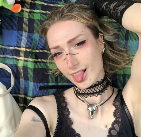 Naakte gelekte OnlyFans-foto van Fairyruuu