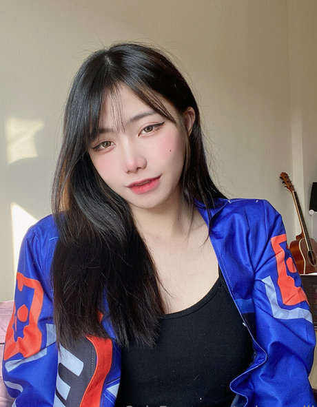 Nahá fotka uniklých OnlyFans od Jiebjah