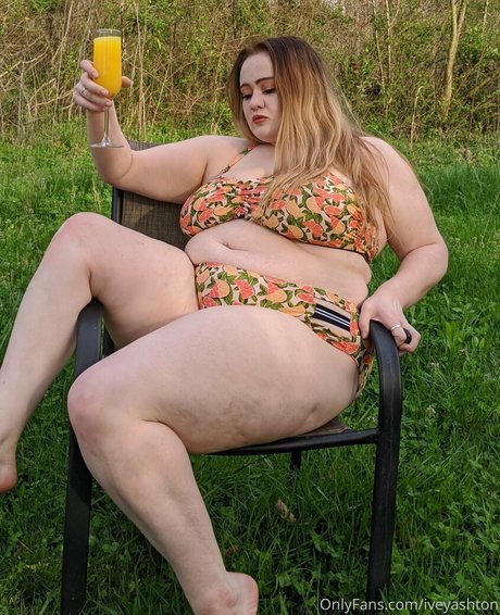Nahá fotka uniklých OnlyFans od Ashtonivey