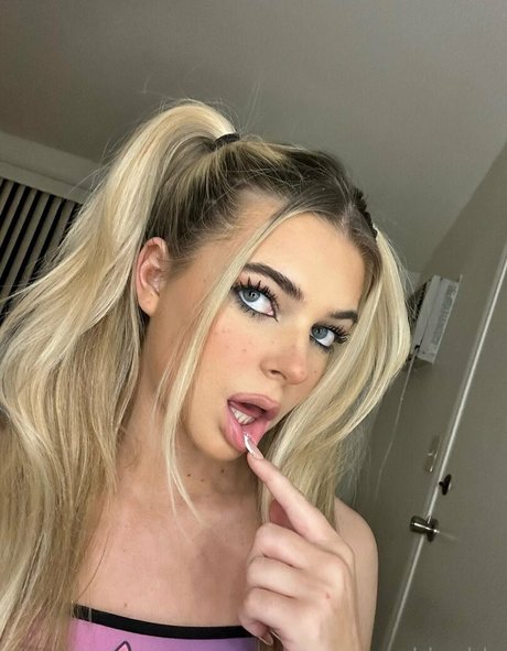 Nahá fotka uniklých OnlyFans od Urbbaddy