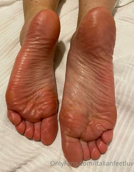 Italianfeetluv OnlyFans泄露裸照