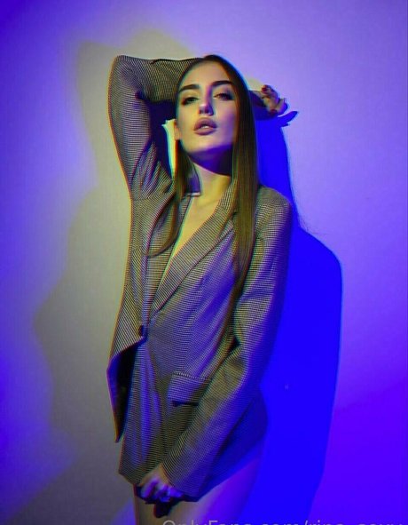 Nahá fotka uniklých OnlyFans od Rinasexy