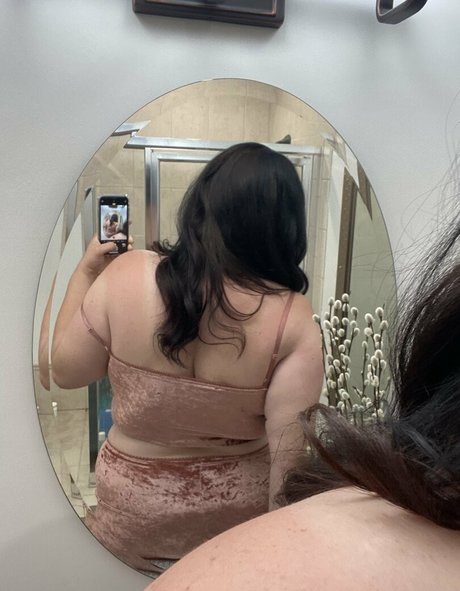 Naken lekkede OnlyFans-bilde av Muffinmaid