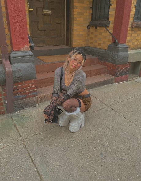 Nacktes geleaktes OnlyFans-Foto von Hollyliangg