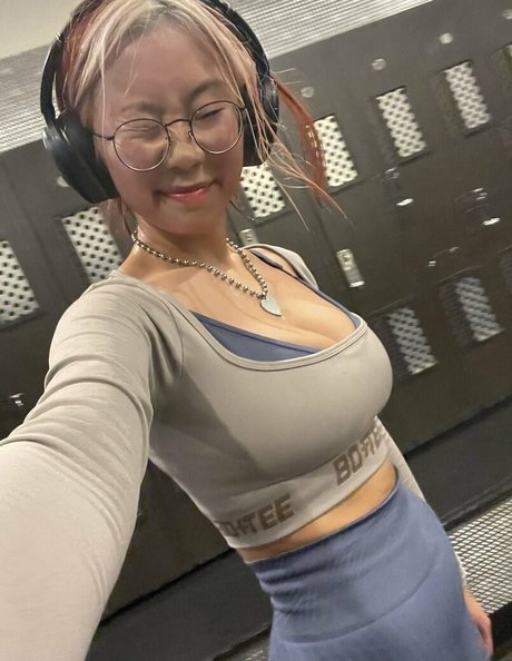Hollyliangg