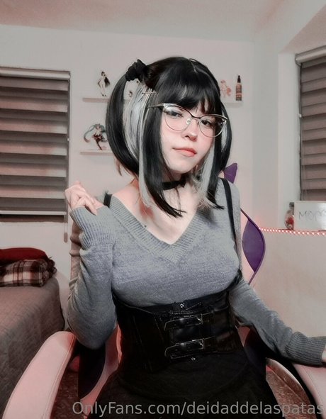 Momoiro Cosplay