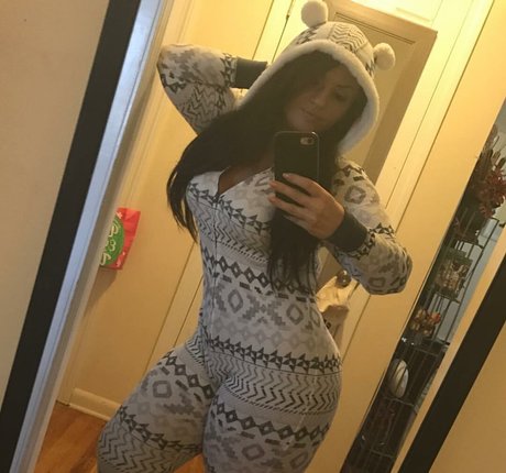 Nahá fotka uniklých OnlyFans od Ivoryyyyy