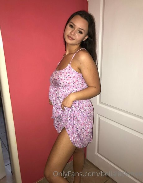 Nahá fotka uniklých OnlyFans od Bellalittlefree22