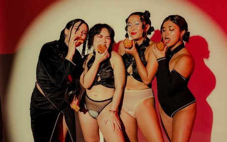 Nahá fotka uniklých OnlyFans od Nadya Okamoto