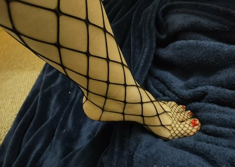 Lizziesexifeet