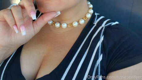 Nagie wyciekłe zdjęcie OnlyFans od Lizziesexifeet