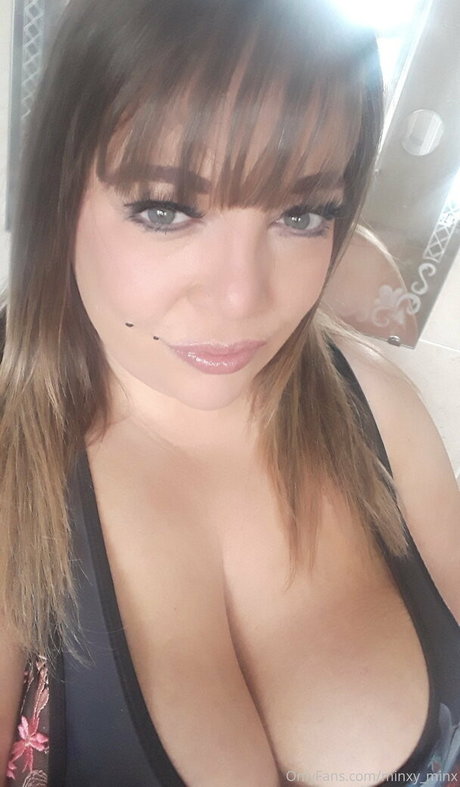 Nahá fotka uniklých OnlyFans od Minxyminx
