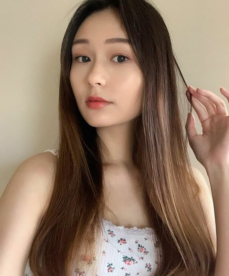 Nahá fotka uniklých OnlyFans od Kangseyo