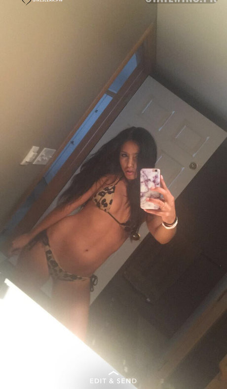 Naken lekkede OnlyFans-bilde av Madelyn Karoub