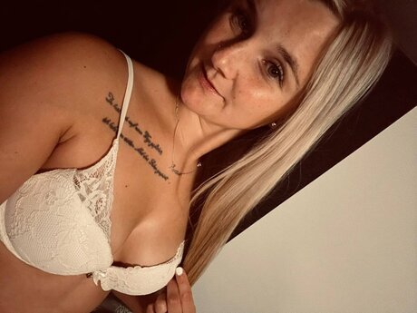 Nøgent lækket OnlyFans-billede af Luisa
