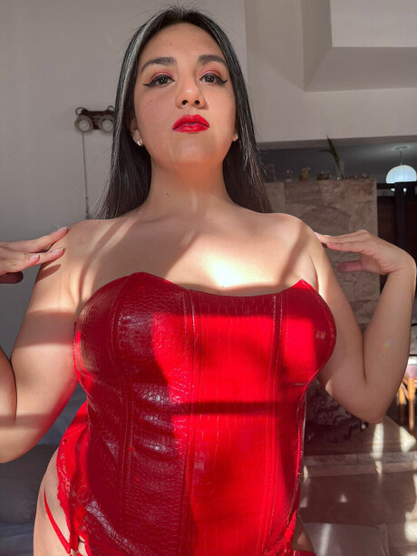 Naken läckt OnlyFans-bild av Mistress Jenna Femdom