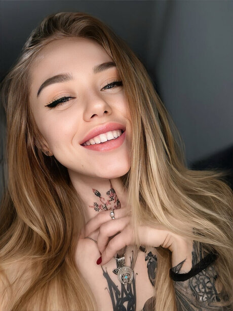 Naken läckt OnlyFans-bild av   
