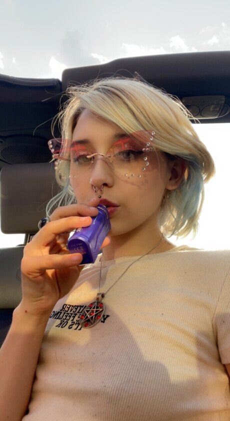 Phoebe Bombay