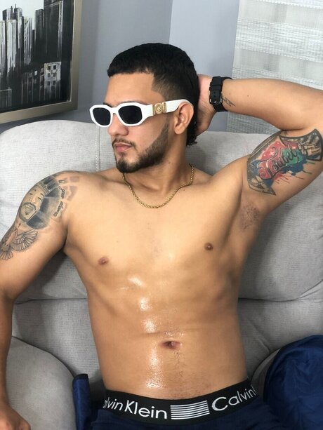 Photo nue de fuite OnlyFans de Mike Thomson