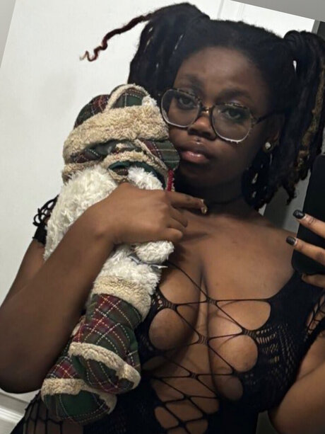 Nahá fotka uniklých OnlyFans od Princess Moonie