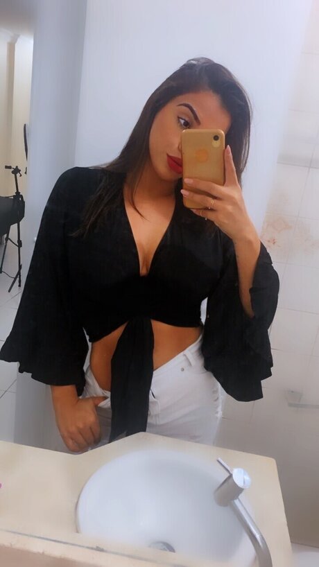 Обнаженная фотография утечки OnlyFans от Mel Maia