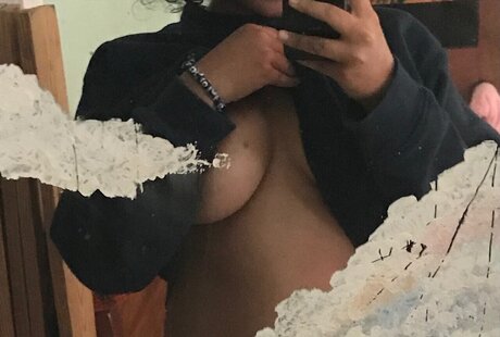 Обнаженная фотография утечки OnlyFans от Venusian Olivia