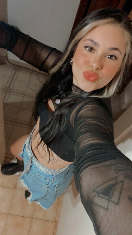 Naakte gelekte OnlyFans-foto van Bianca Sexy Love