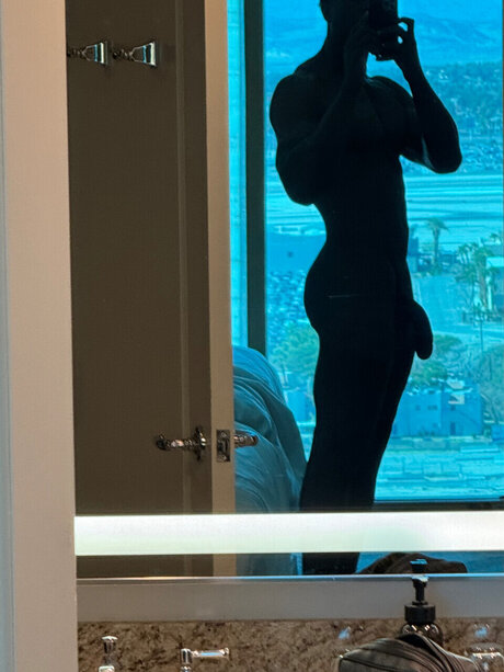 Nahá fotka uniklých OnlyFans od Sluggawood11d