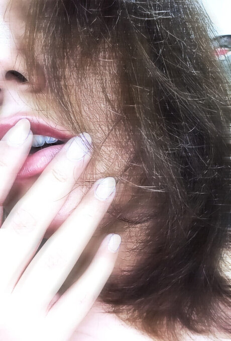 Naakte gelekte OnlyFans-foto van Submissive Seductress