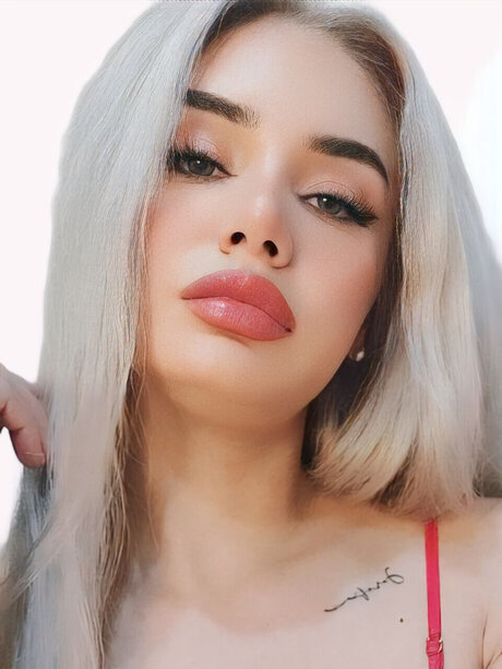 Daenerys Hot