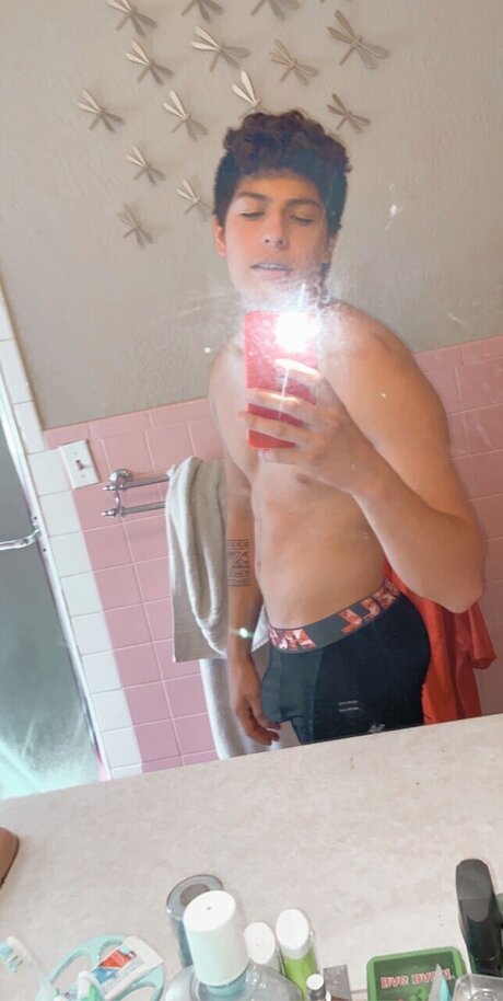 Nahá fotka uniklých OnlyFans od Felipe Carnero