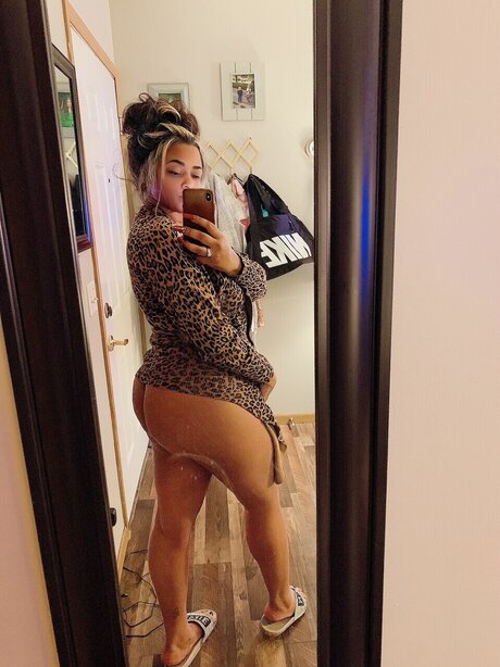 Naakte gelekte OnlyFans-foto van A